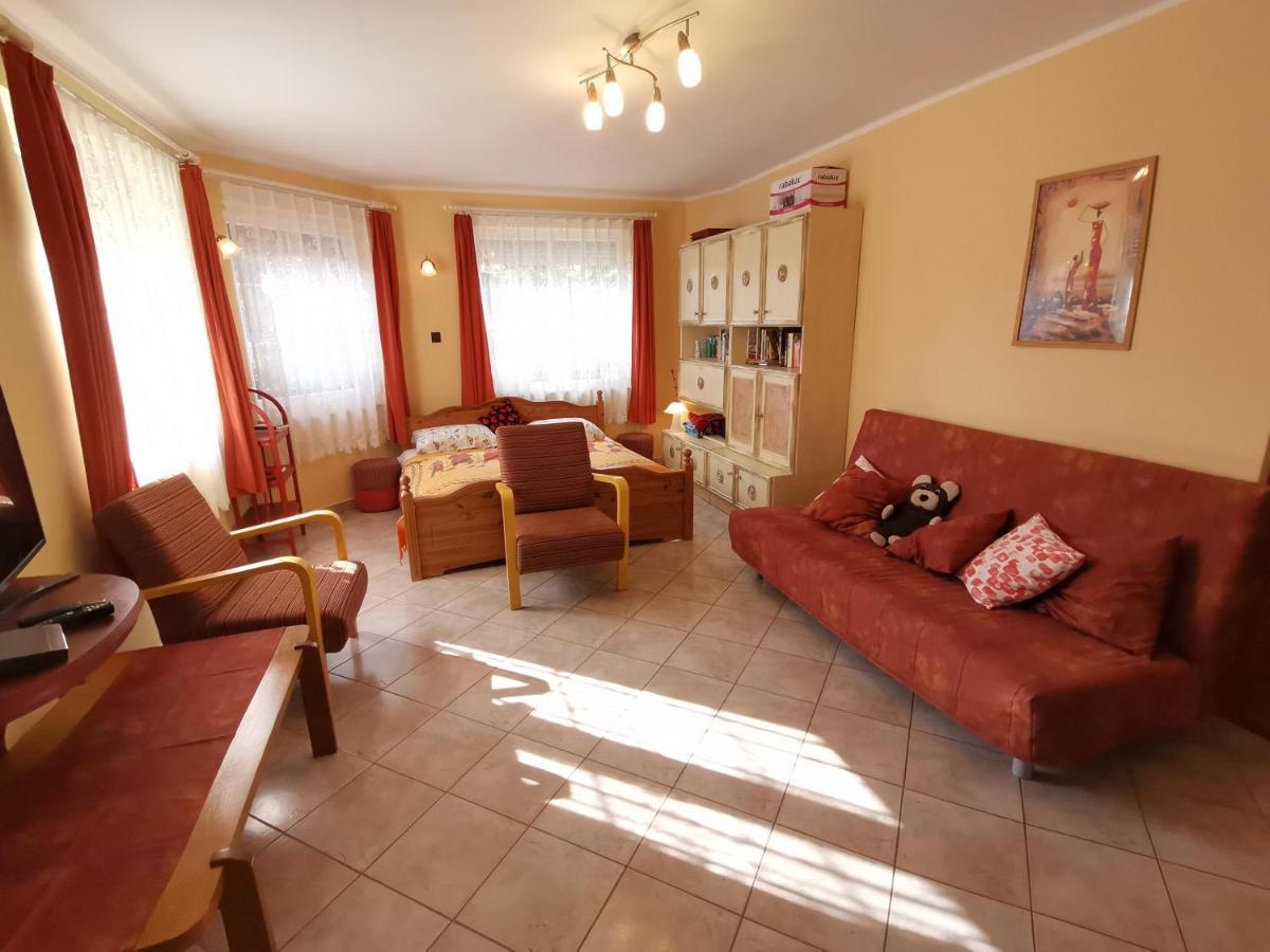 Marika Apartman Hajduszoboszlo Exterior photo