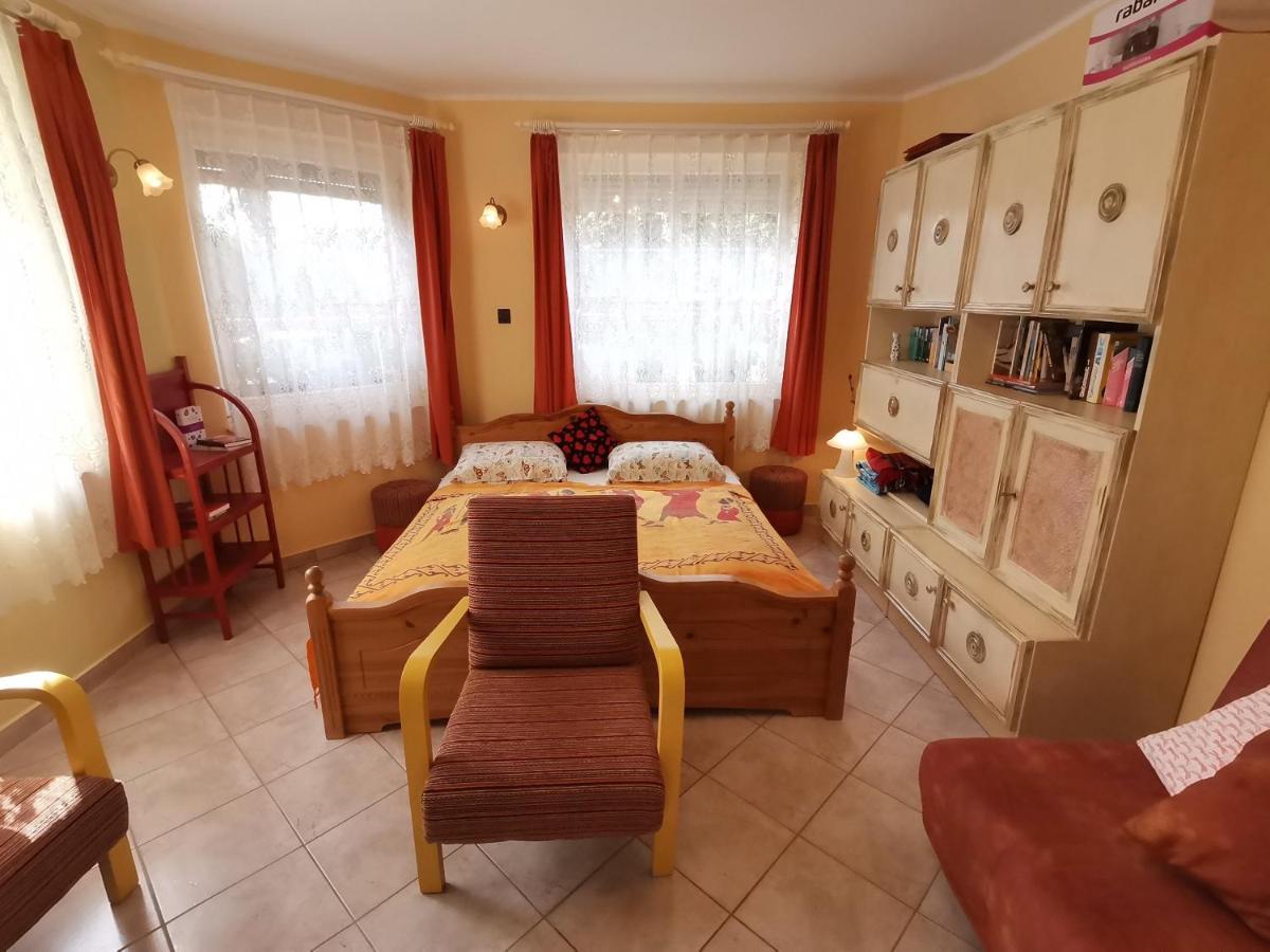 Marika Apartman Hajduszoboszlo Exterior photo