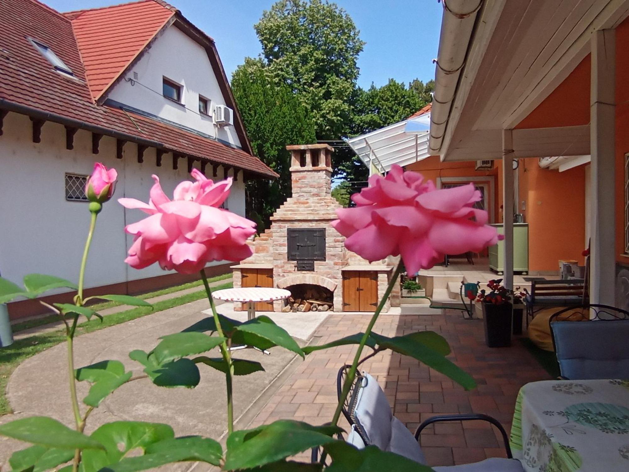 Marika Apartman Hajduszoboszlo Exterior photo